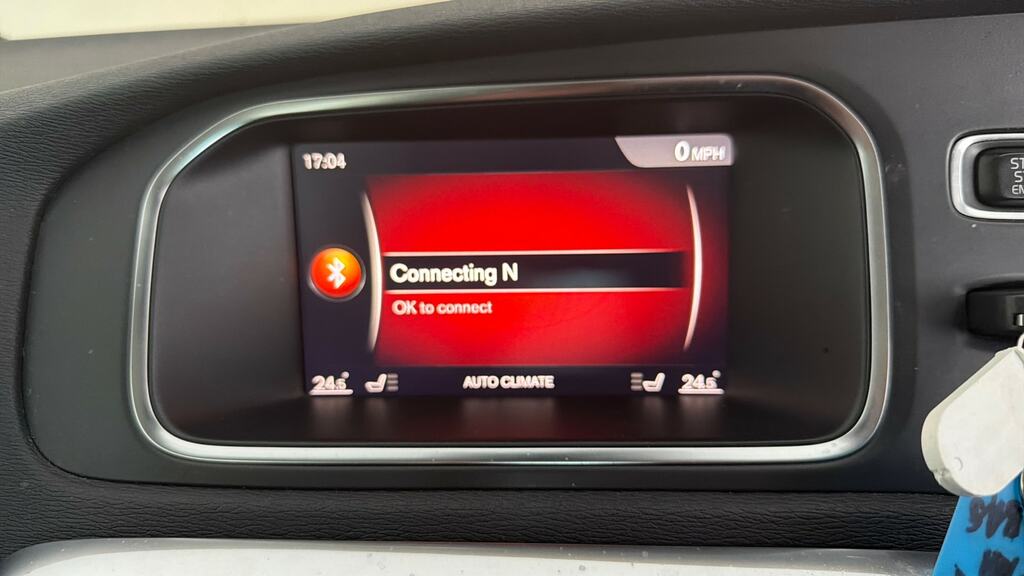 Volvo V40 Cross Country D3 Pro Black #20