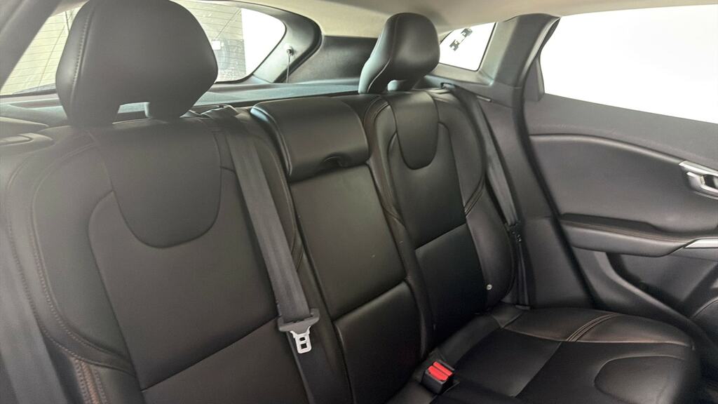 Volvo V40 Cross Country D3 Pro Black #12
