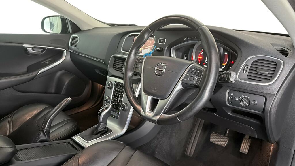 Volvo V40 Cross Country D3 Pro Black #9
