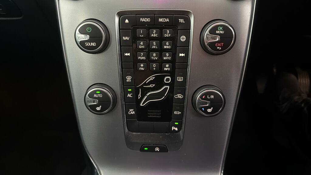 Volvo V40 Cross Country D3 Pro Black #16
