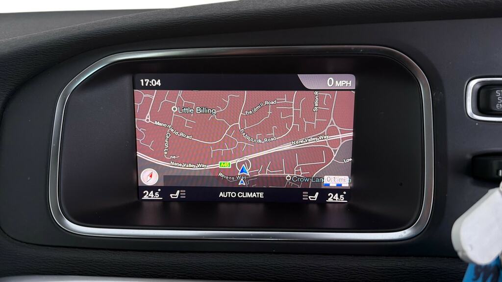 Volvo V40 Cross Country D3 Pro Black #15