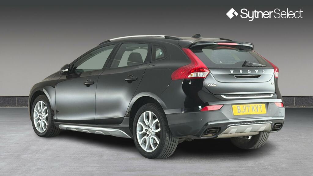 Volvo V40 Cross Country T3 152 Cross Country Pro Geartronic Black #2