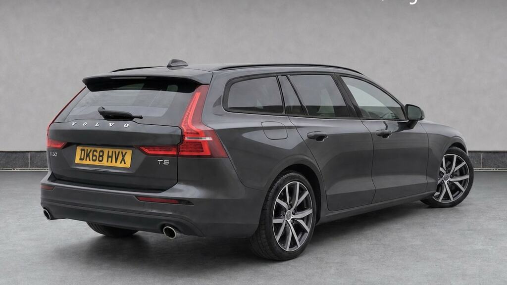 Volvo V60 2.0 T5 Momentum Grey #4