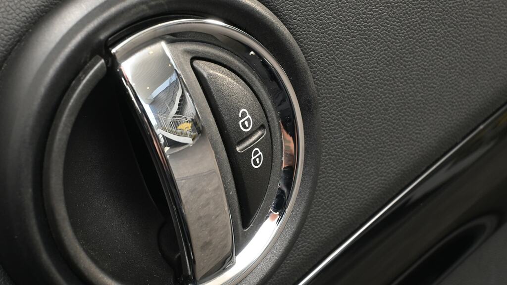 Mini Countryman 1.5 10Kwh Cooper Se Sport Suv Plug-in H Black #28