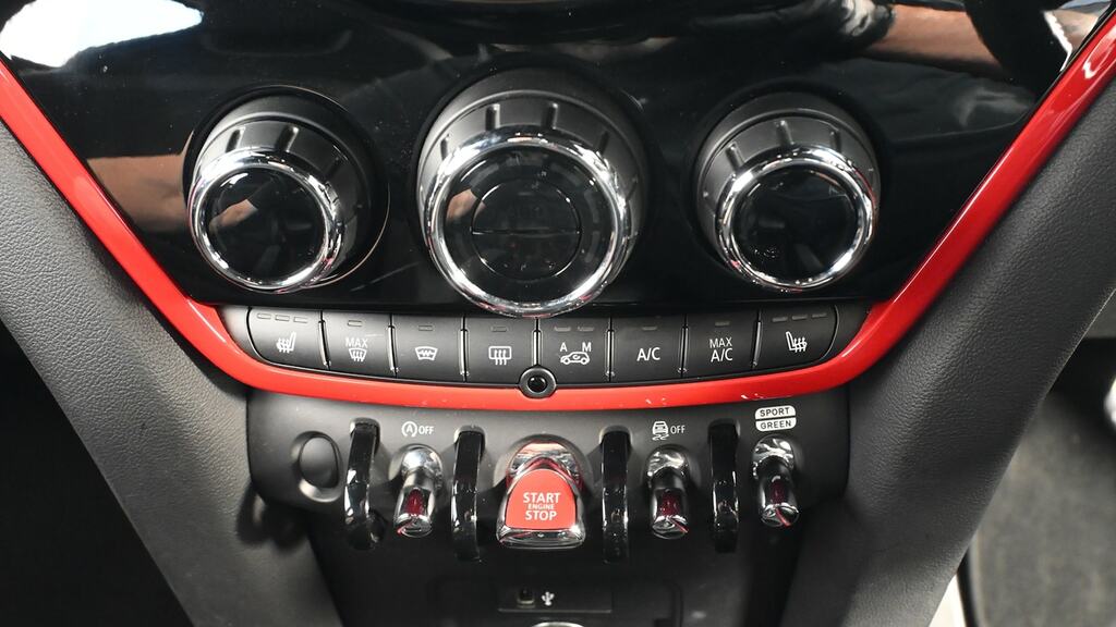 Mini Countryman 1.5 10Kwh Cooper Se Sport Suv Plug-in H Black #25