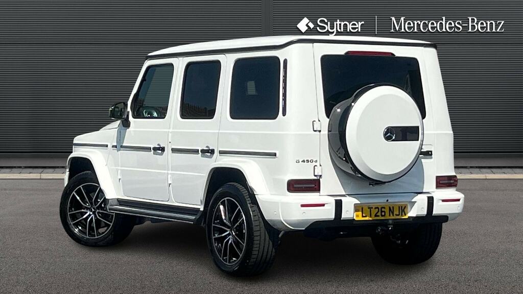 Mercedes-Benz G Class G450d Amg Line Premium Plus 9G-tronic White #2