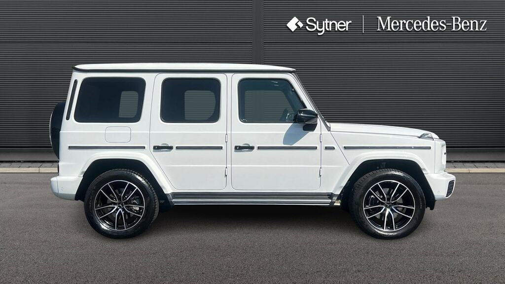 Mercedes-Benz G Class G450d Amg Line Premium Plus 9G-tronic White #4
