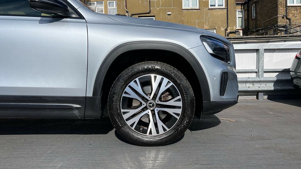Mercedes-Benz GLB Class Glb 200 Sport Executive 7G-tronic Silver #5