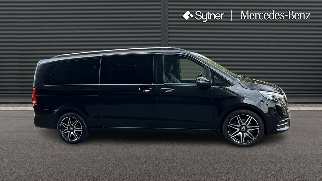 Mercedes-Benz V Class V300 D Amg Line 9G-tronic Extra Long Black #4