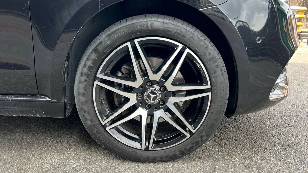 Mercedes-Benz V Class V300 D Amg Line 9G-tronic Extra Long Black #5
