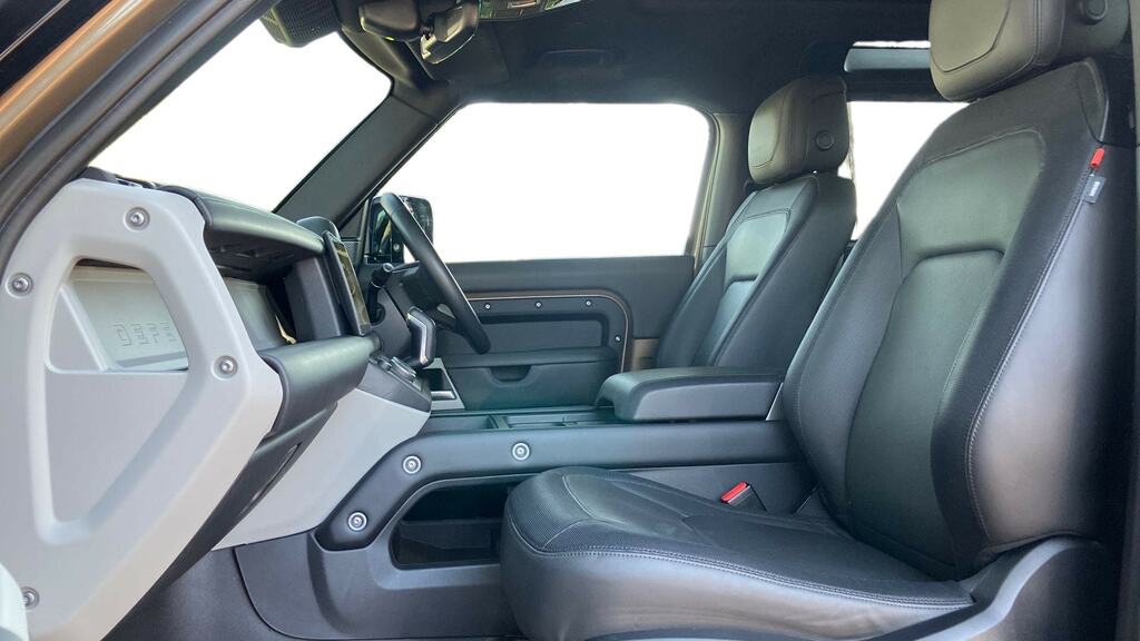 Land Rover Defender 90 3.0 D250 X-dynamic Hse 90 Brown #3