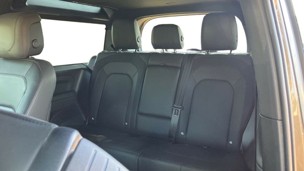 Land Rover Defender 90 3.0 D250 X-dynamic Hse 90 Brown #4