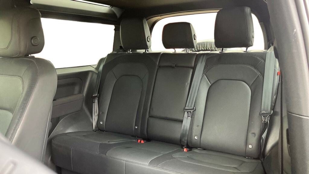 Land Rover Defender 90 3.0 D250 X-dynamic Hse 90 Black #4