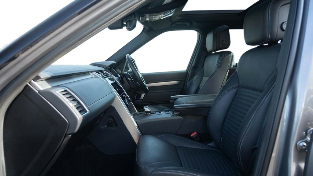 Land Rover Discovery 3.0 D300 R-dynamic Se Grey #3