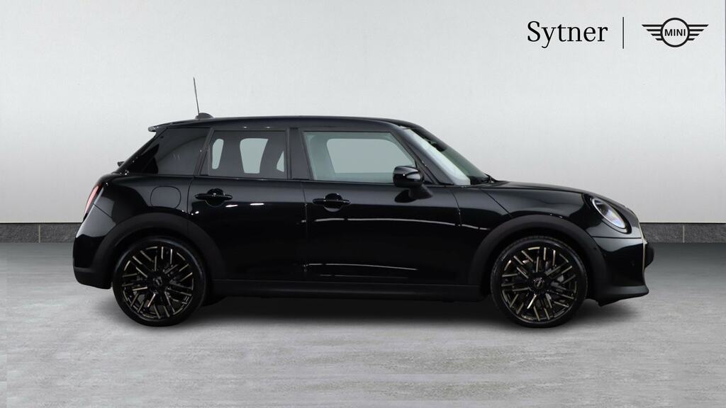 Mini Hatch 1.5 C Exclusive Level 2 Black #3