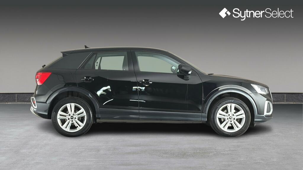 Audi Q2 30 Tfsi Sport Black #3