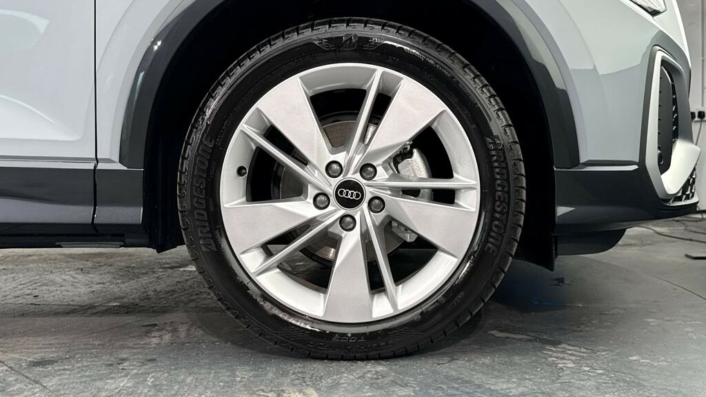 Audi Q2 35 Tfsi S Line S Tronic Grey #5