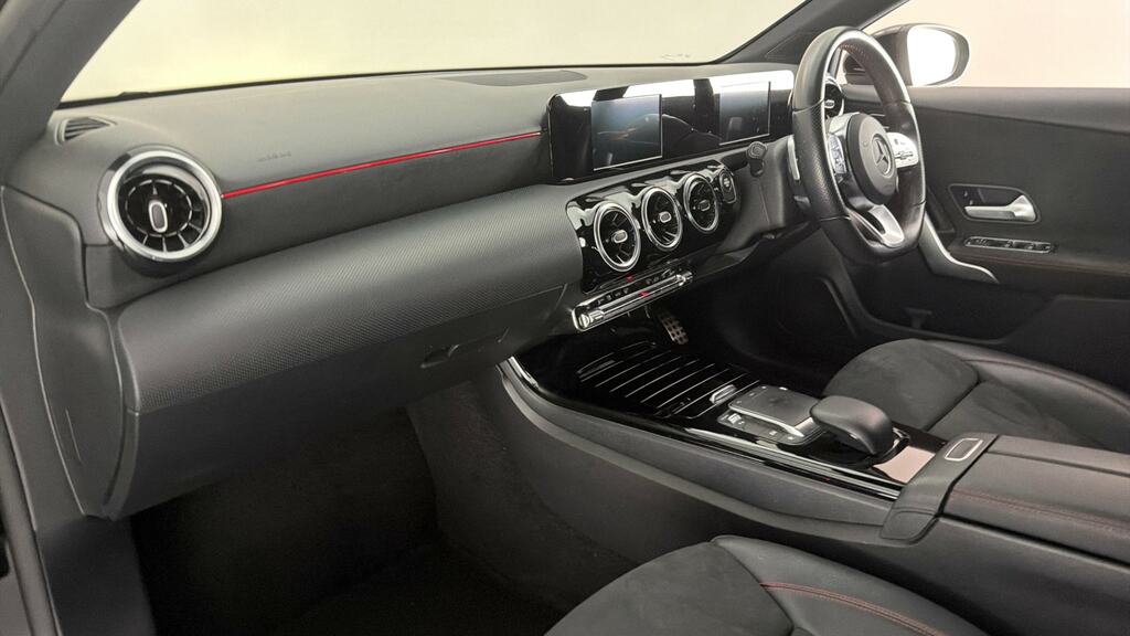 Mercedes-Benz A Class 1.3 A200 Sport Saloon Euro 6 S Black #11
