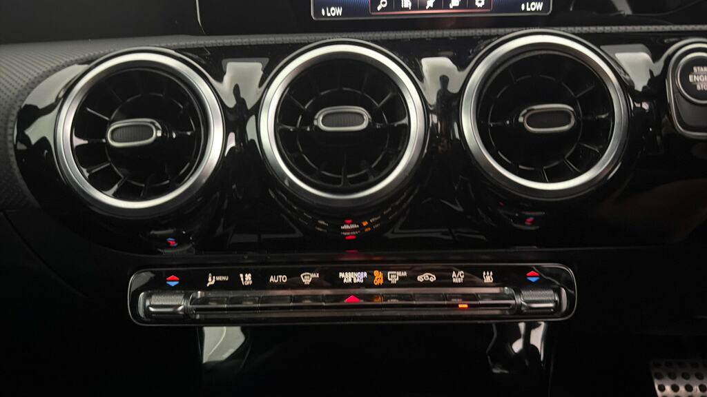 Mercedes-Benz A Class 1.3 A200 Sport Saloon Euro 6 S Black #16