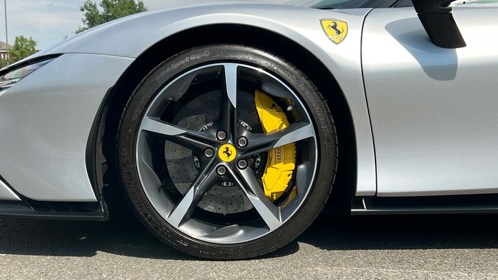 Ferrari Sf90 Stradale 4.0T V8 7.9Kwh F1 Dct 4Wd Euro 6 Ss  #18