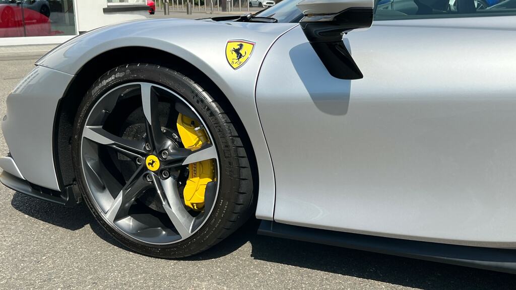 Ferrari Sf90 Stradale 4.0T V8 7.9Kwh F1 Dct 4Wd Euro 6 Ss  #23