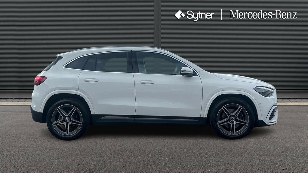 Mercedes-Benz GLA Class Gla 200 Amg Line Executive WM24PKC White #4