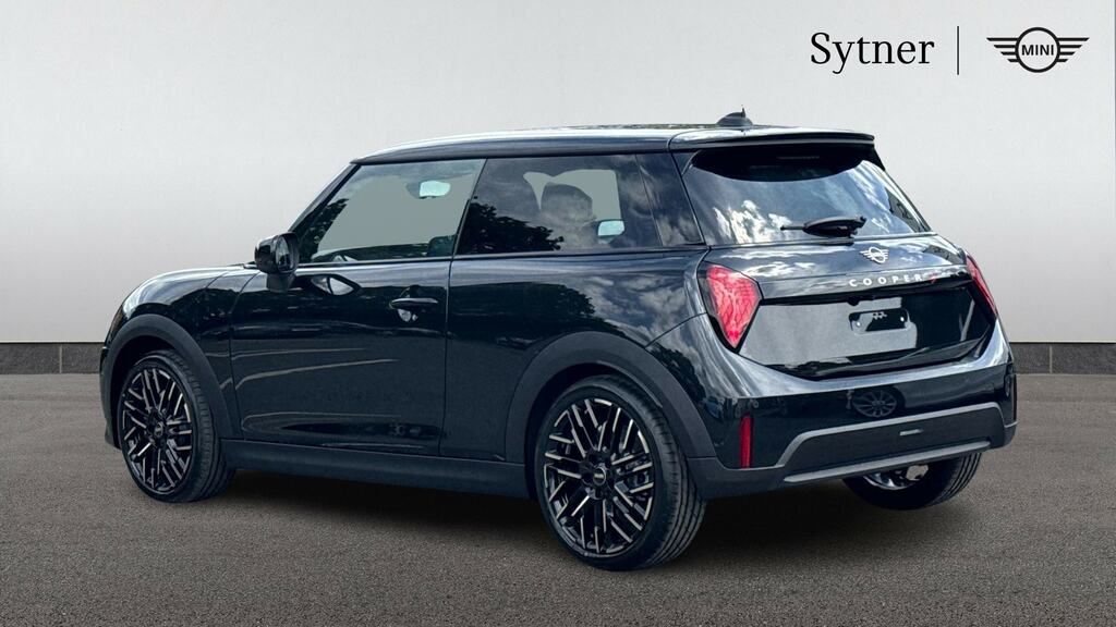Mini Hatch 2.0 S Exclusive VA26ENU Black #2