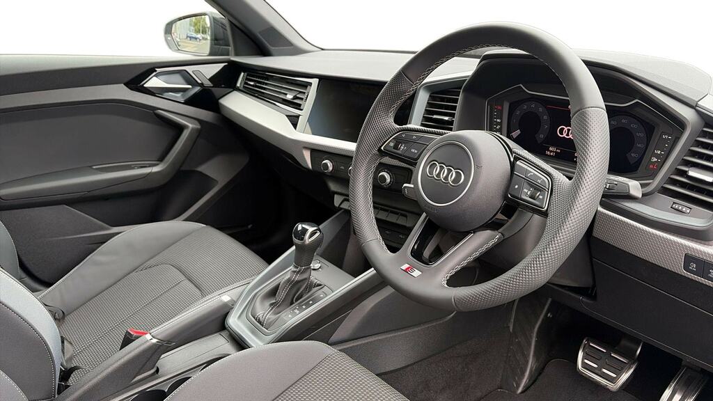 Audi A1 25 Tfsi S Line S Tronic Black #6