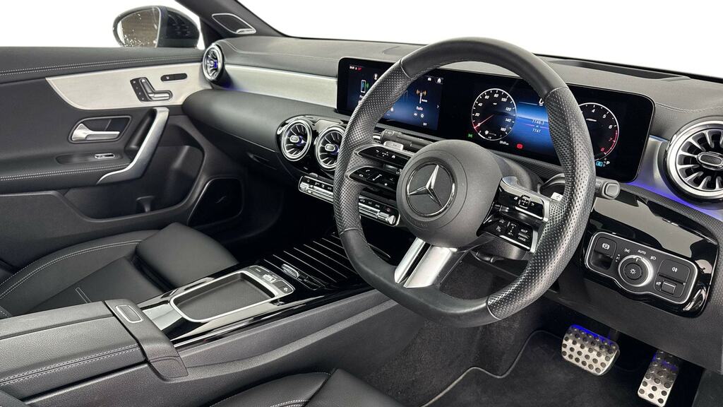 Mercedes-Benz CLA Class Cla 200 Amg Line Premium Plus Tip Grey #3