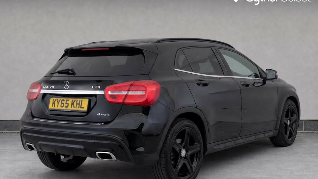 Mercedes-Benz GLA Class Gla 220 Cdi 4Matic Amg Line Premium Black #4