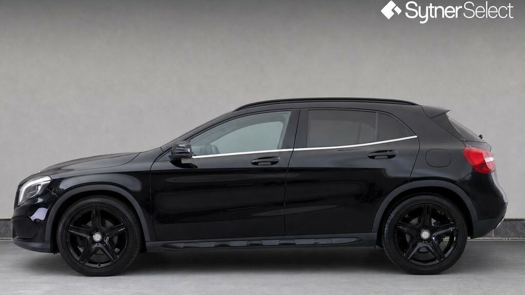 Mercedes-Benz GLA Class Gla 220 Cdi 4Matic Amg Line Premium Black #6
