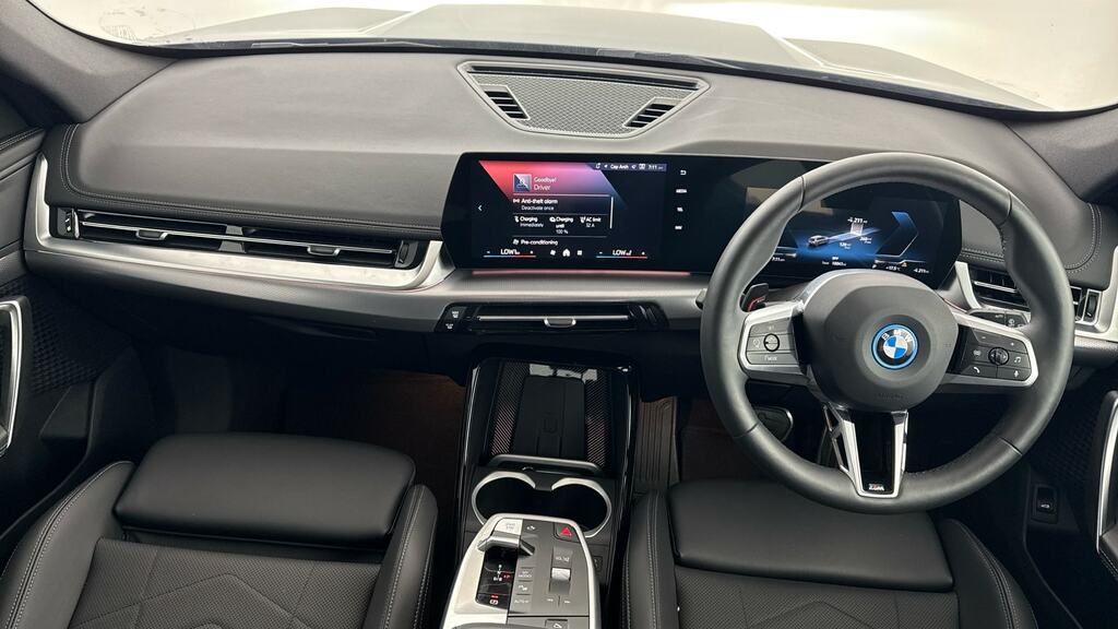BMW iX1 150Kw Edrive20 M Sport 65Kwh Techpro Blue #4