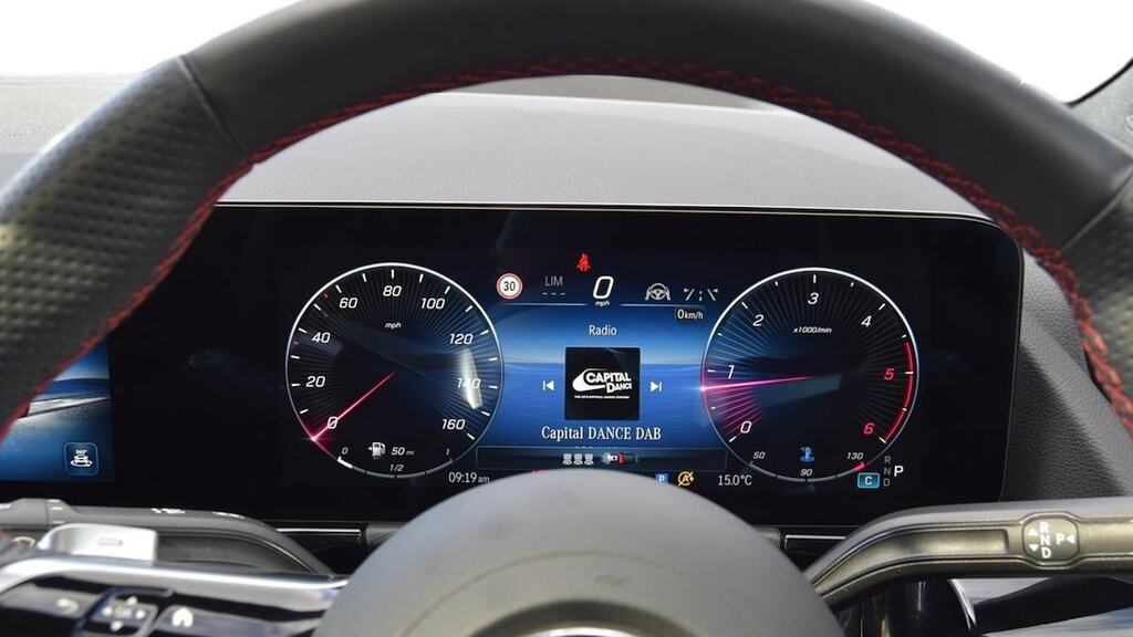 Mercedes-Benz GLA Class Gla 220D 4Matic Amg Line Premium Plus KR25ZYB Grey #5