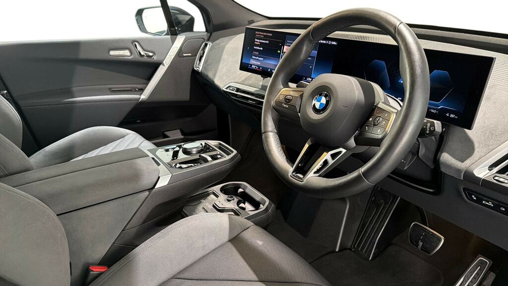 BMW iX 400Kw Xdrive60 M Sport 112Kwh YA25KHH Black #6