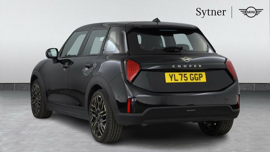 Mini Hatch 1.5 C Exclusive YL75GGP Black #2