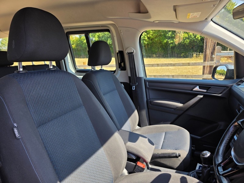 Volkswagen Caddy Life Life 2.0 Tdi Dsg Wheel Chair Accessible Vehicl Silver #17