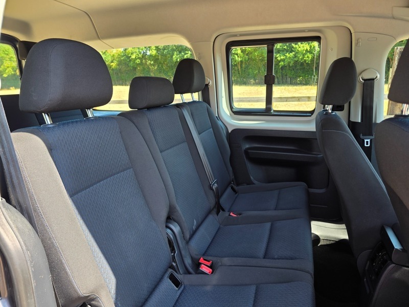 Volkswagen Caddy Life Life 2.0 Tdi Dsg Wheel Chair Accessible Vehicl Silver #22