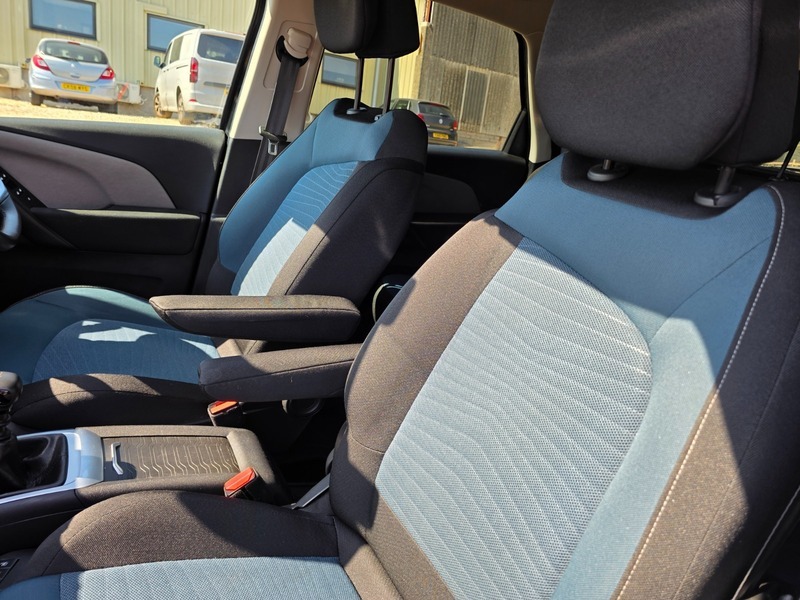 Citroen C4 Grand C4 Picasso 1.6 Bluehdi Feel Eat6 Estate White #26