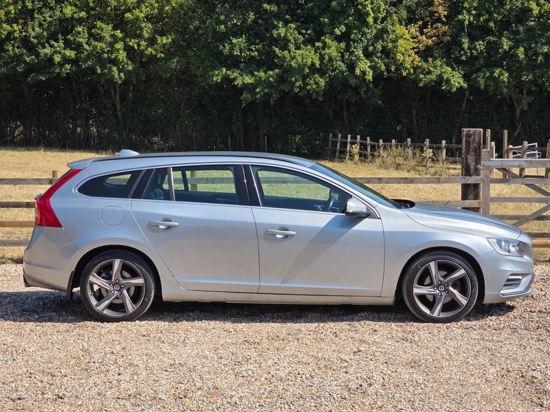 Volvo V60 D4 R-design Nav Silver #6