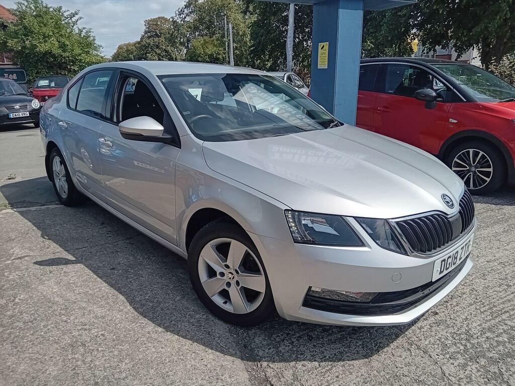 Skoda Octavia Hatchback 1.4 Tsi Se Euro 6 Ss 201818 Silver #6
