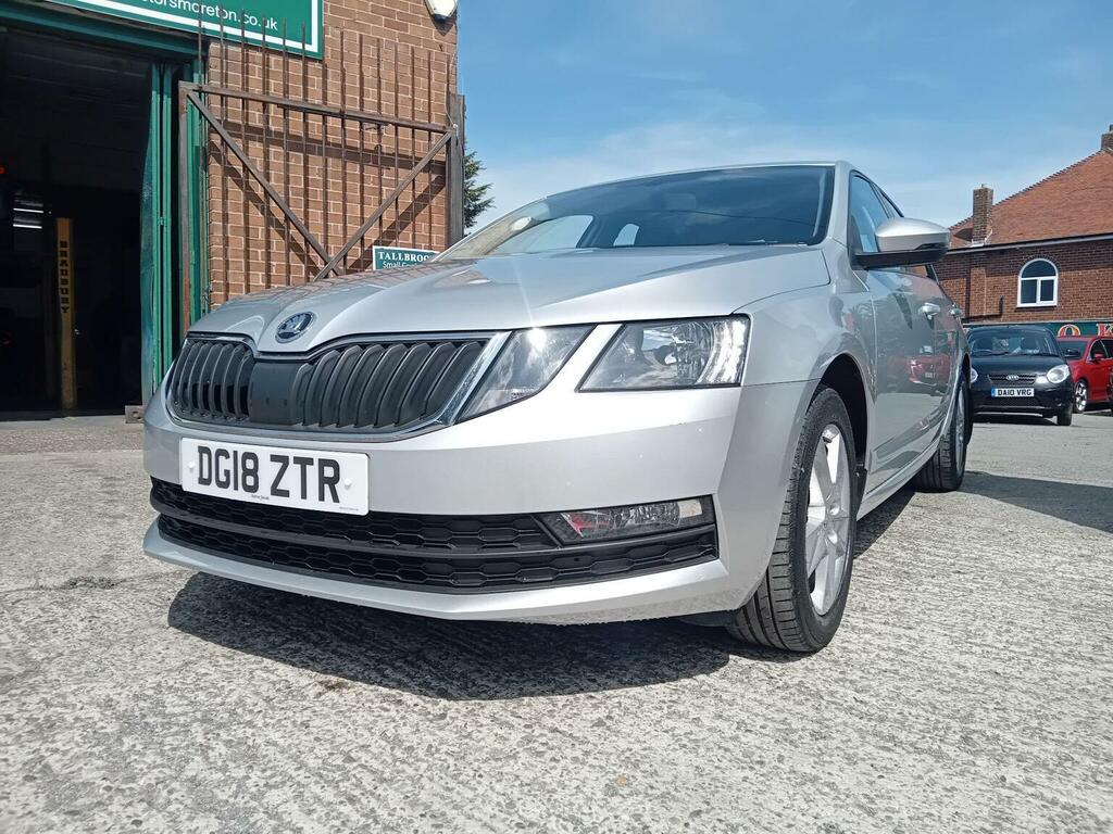 Skoda Octavia Hatchback 1.4 Tsi Se Euro 6 Ss 201818 Silver #3