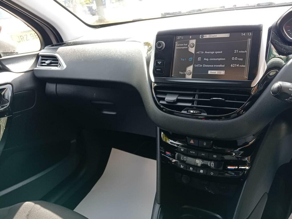Peugeot 208 1.2 Vti Active Hatchback Euro 5 #26