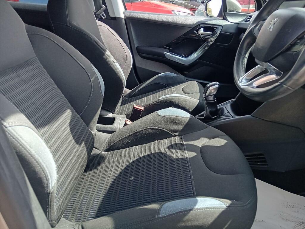 Peugeot 208 1.2 Vti Active Hatchback Euro 5 #12
