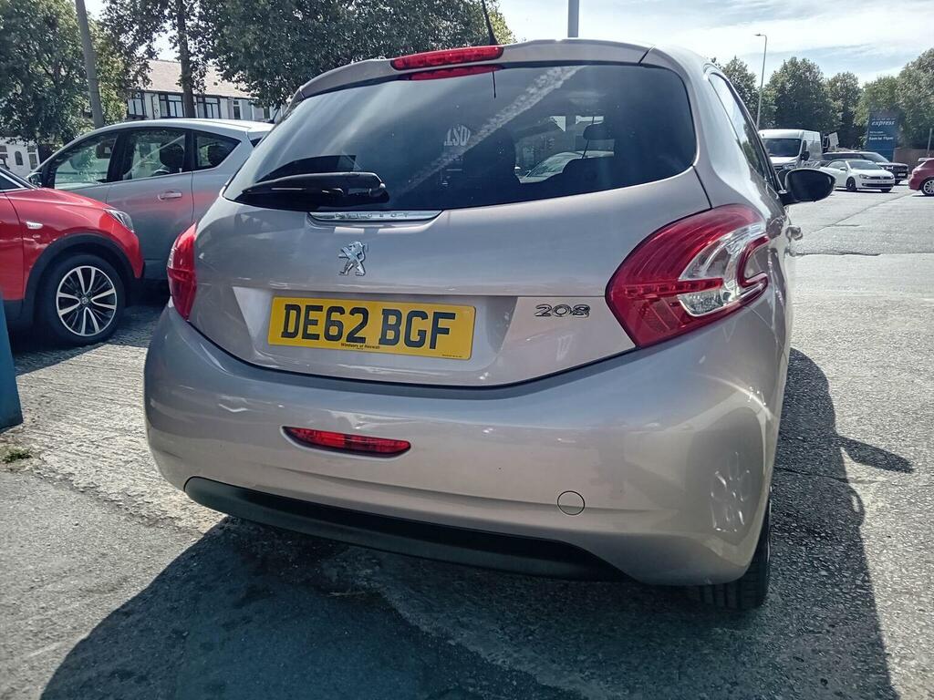 Peugeot 208 1.2 Vti Active Hatchback Euro 5 #6