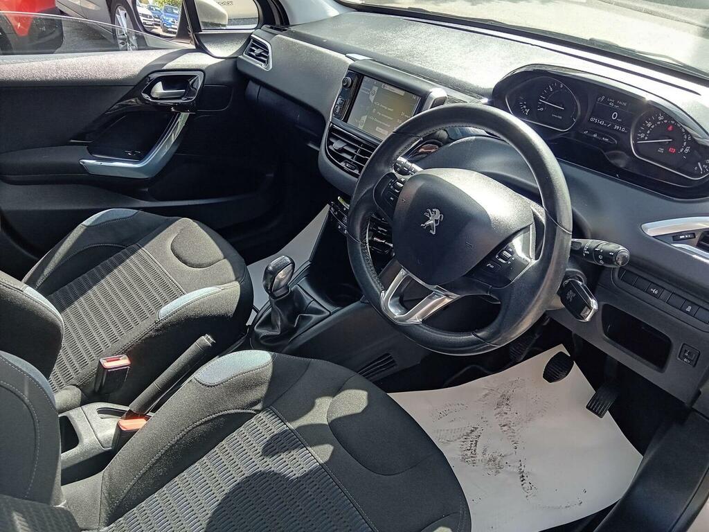 Peugeot 208 1.2 Vti Active Hatchback Euro 5 #14