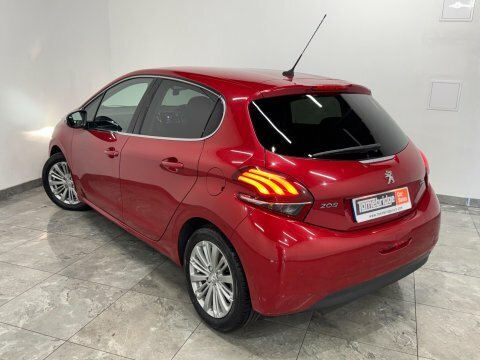 Peugeot 208 1.2 Puretech Allure Red #5