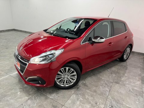 Peugeot 208 1.2 Puretech Allure Red #4
