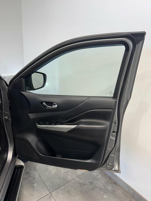 Nissan Navara 2.3 Dci Tekna Pickup Double Cab 4W Grey #14