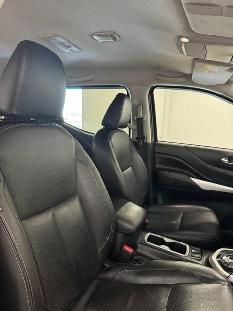 Nissan Navara 2.3 Dci Tekna Pickup Double Cab 4W Grey #11