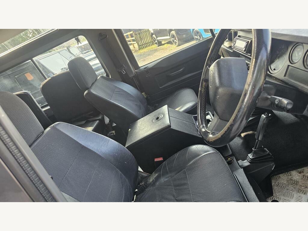 Land Rover Defender 90 2.5 90 Hard-top Td5 120 Bhp Blue #28